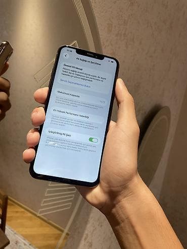 phone 11: IPhone 11 Pro Max, 256 GB, Qızılı, Face ID — 5