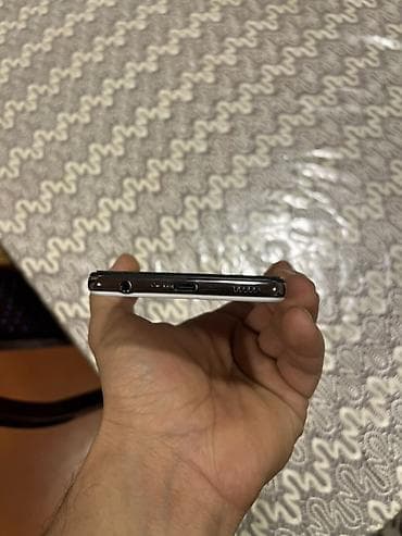 iphone 13 sade ikinci el: Samsung Galaxy A52, Qırıq — 3
