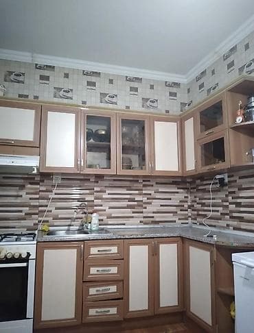 Mətbəx mebeli 90₼satılır Ölçü 2.40 1.40 ünvan Biləcəri Qiymətə daxil at lalafo.az Mətbəx mebeli 90₼satılır Ölçü 2.40 1.40 ünvan Biləcəri Qiymətə daxil