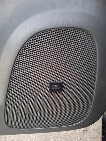 qalmaq şərti ilə prius: Toyota Prius: 1.8 l | 2010 il Hetçbek — 9