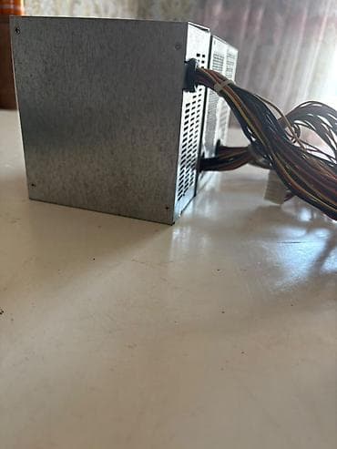 Masaüstü kompüterlər və komponentlər: Masaüstü kompüterlər üçün ATX formatlı güc blokları (3 ədəd birlikdə) — 3