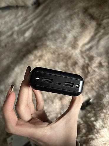 aux kabel iphone: Powerbank — 1