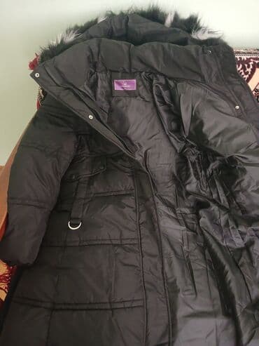 пальто зимнее: Qadın qış palto-kurtkası - Rəng: qara - Uzun model, bədən boyunca — 1