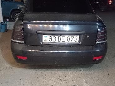 kia satisi: LADA Priora sedan - Kuzov: 4 qapılı sedan, tünd boz rəng - Mühərrik — 5