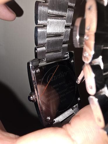 cartier tank: Saat "Cartier". Arxası şuruplu modeldir. İstifadə olunmayıb. Bütün — 3