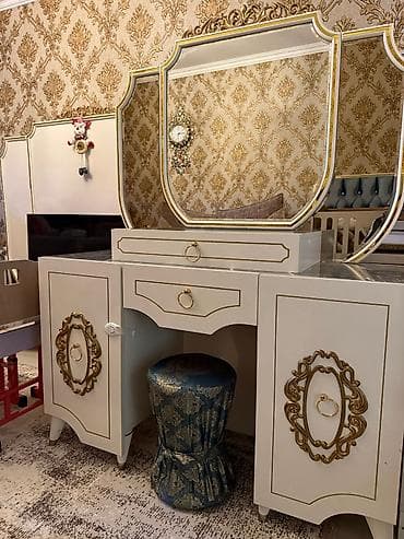 mdf panel: Klassik üslubda yataq otağı mebel dəsti - Rəng: krem-ağ, qızılı naxış — 8