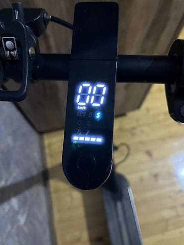 velosiped oturacağı: Elektrikli skuter – oturacaqlı model - Rəng: qara, qırmızı detallarla — 5