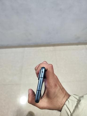 ipone 6 plus: Xiaomi 12, 256 GB, rəng - Boz, 
 Sensor, Barmaq izi, Simsiz şarj — 5