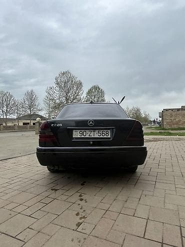 04 maşını: Mercedes-Benz C-Class: 2.2 l | 1995 il Sedan — 7