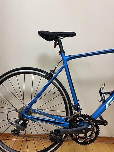 wolf bicycle: Giant yol velosipedi (2600alinib yenidi 1-2 defe istifade olunub) - — 3