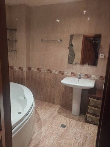 xutor kiraye: Nəsimi metrosunun çixışında 16 mertebeli binanın 3-cü mərtəbəsində — 5