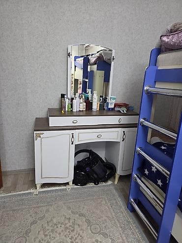 deri xalca: İkinəfərlik çarpayı, Dolab — 4