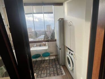 bayılda bina evləri: Binəqədi rayonu,7 mkr,Azadlıq pr,4 mərtəbənin,1-ci mərtəbəsində,2 — 8