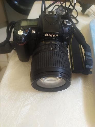 d90: Nikon D90 DSLR fotoaparat + AF‑S DX NIKKOR 18‑105mm VR obyektiv — 3