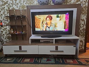 stend: İşlənmiş, Düz TV altlığı, Polkalı, Laminat, Türkiyə — 1