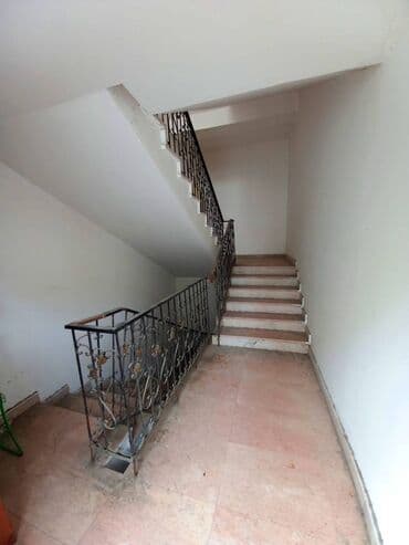 hovsanda obyekt satılır: Xətai rayonu, Yeni Əhmədli qəsəbəsi Şıxlınski küçəsi, Əsas mərkəz — 13