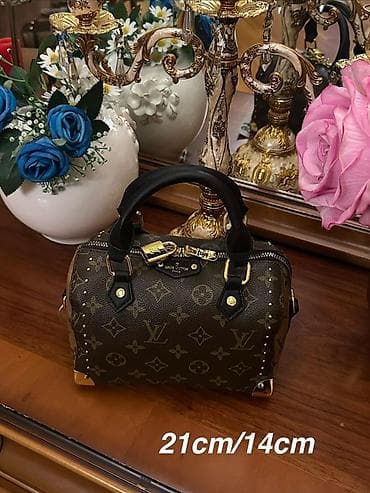 balaca çantalar: Əl çantası, Louis Vuitton — 8