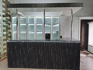 Оборудование для магазинов: Стеклянная витрина-шкаф, Б/у — 6