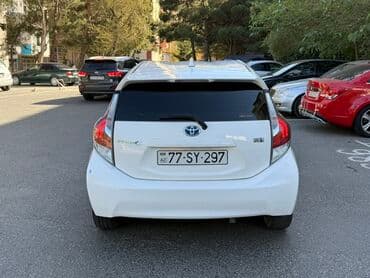 taksi ucun maşınlar: Toyota Prius: 1.5 l | 2016 il Hetçbek — 9