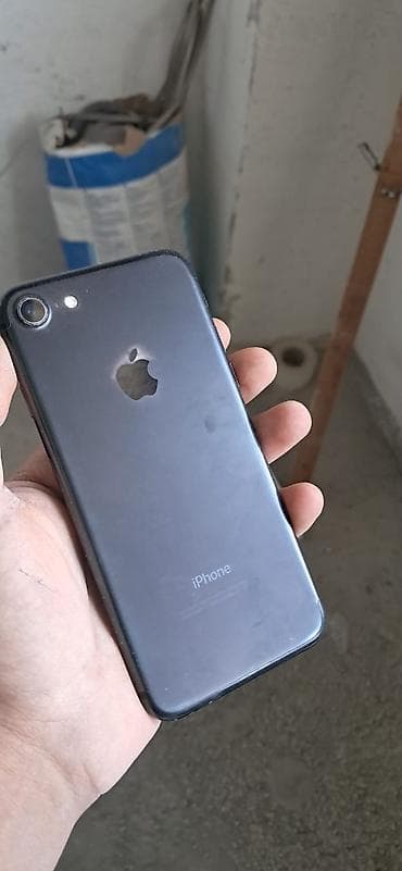 qusar telfonlar: IPhone 7, 32 GB, Qara, Barmaq izi — 4