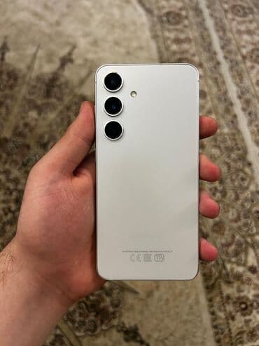 hp i5 8.nesil: Samsung Galaxy S24, 256 GB, rəng - Ağ, İki sim kartlı — 1