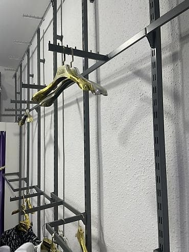 Mağaza üçün divara montaj olunan metal asılqan və rəf sistemi - Modul — 1