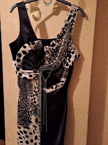 Toy paltarı 40 42 razmer