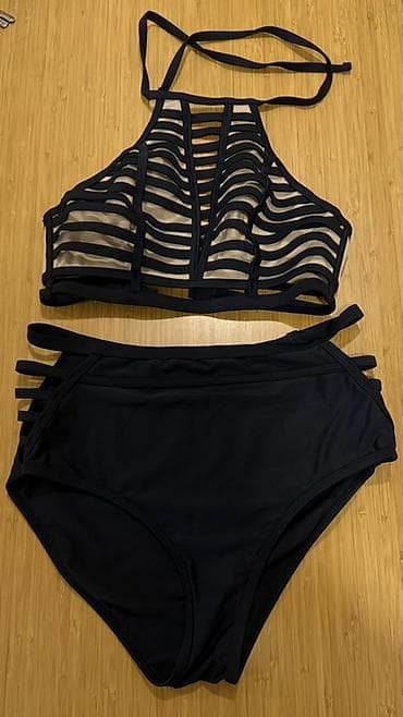 İki ədəd qadın bikini dəsti 1) Yaşıl/ilan dərisi naxışlı bikini - — 2