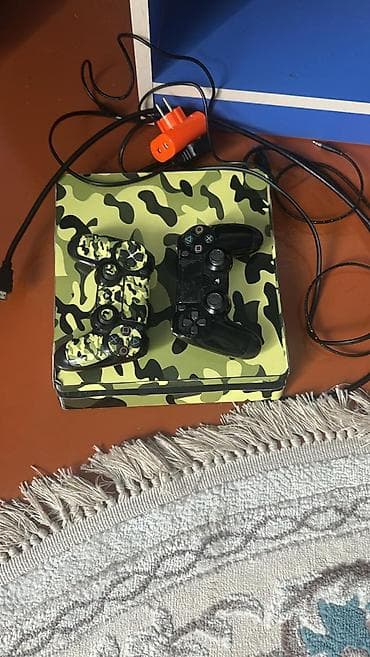 Playstation 4 1 Tb yaddaş Yaddaş : 1 TB yaddaş Pultlar : 3 ədəd