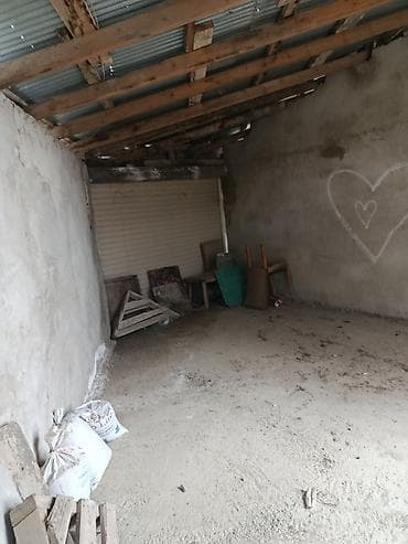 Həyətyanı sahəsi olan yaşayış evi həyəti və köməkçi tikililərlə - — 3