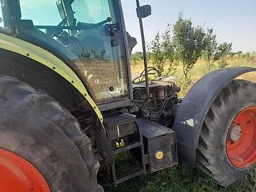 Kənd təsərrüfatı üçün iri gövdəli təkərli traktor - Qapalı kabin at lalafo.az Kənd təsərrüfatı üçün iri gövdəli təkərli traktor - Qapalı kabin