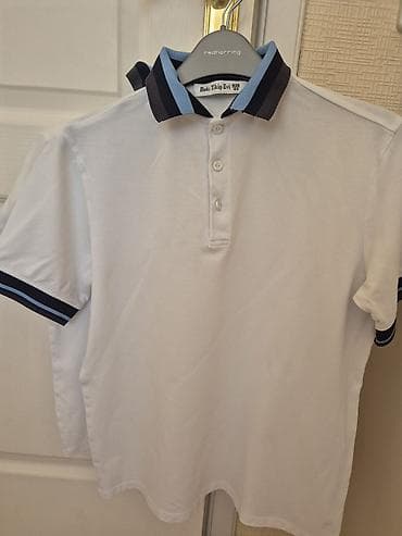 2 поло по 5 манат 40 и 44 размер (5-6 класс), и 2 поло ( покупались в