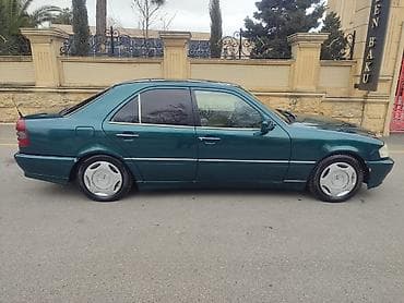 Mercedes-Benz C 280: 2.8 l | 1993 il Sedan