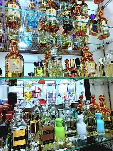Hazır Ətir biznesi satılır. Kondinsioner, mebellər, vitrinlər — 7