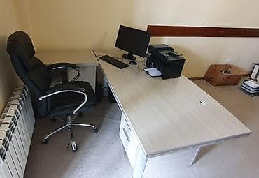 Ofis mebelləri dəsti Tərkibi: - L formalı iş masası: geniş üst səth