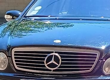 ford fusion diffuser: Mercedes-Benz sedan – qara rəngli, klassik ön barmaqlıq və böyük ulduz — 1