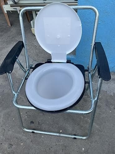 qoltuq: Portativ tualet kreslosu (komod kreslo) - Metal karkaslı, möhkəm və — 1