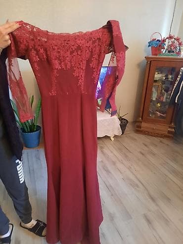 Bordo rəngli uzun ziyafət donu - Model: off-shoulder (açıq çiyin)