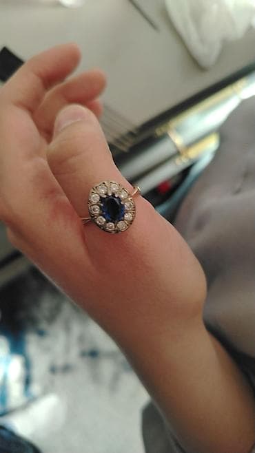 reng deyisen uzuk: Üzük, Sarı qızıl, Sapfir — 1