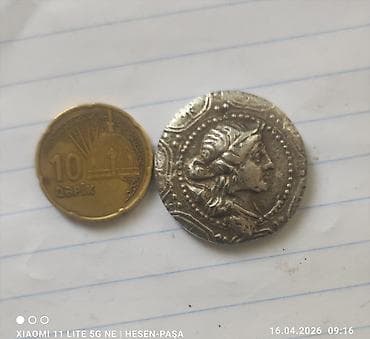 qedim pullar aliram: 20м30м50м Təsvir: - Şəkillərdə 10 qəpik sikkəsi ilə müqayisədə — 1