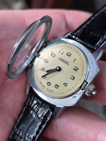 Qol saatı, rəng - Qara