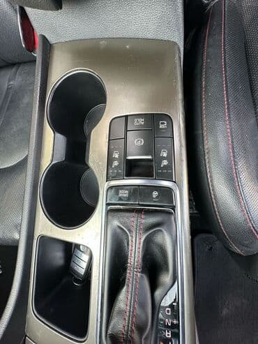 traktor qosqularin satisi: Kia Optima: 2 l | 2015 il Sedan — 10