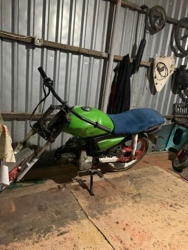 turbo moped: - Rəng: yaşıl gövdə, mavi oturacaq, qırmızı-ağ detallar - Çərçivə — 1