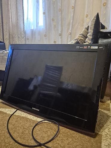 Samsung LCD televizor - Təxminən 32–37 düym ekran (geniş çərçivəli