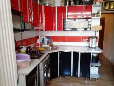 9 ci mikrorayon satilan evler: Bakı, 3 otaqlı, Köhnə tikili, m. Neftçilər, 80 kv. m — 10