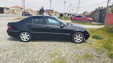 Mercedes-Benz C-Class sedan - Kuzov: 4 qapılı sedan, qara rəng -