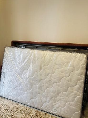 qız ucun yataqlar: Genc usaq yatağı. 130 eni.2 m uzunu.Mebel fabrikində yığılıb. Matras — 5