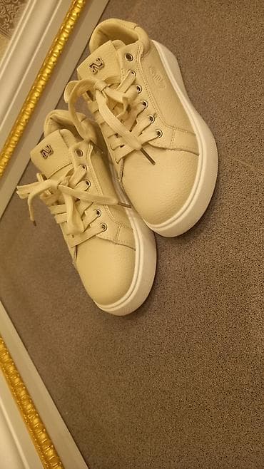 yun corab: Krem rəngli uniseks idman ayaqqabısı - Material: qranullu teksturaya — 2