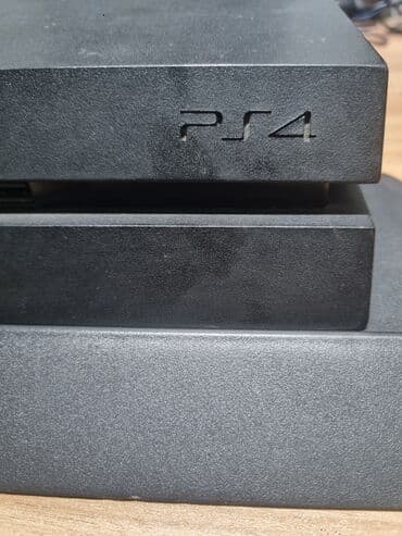Chevrolet: PlayStation 4 (PS4) oyun konsolu seti Komplekt: - PS4 konsolu — 4
