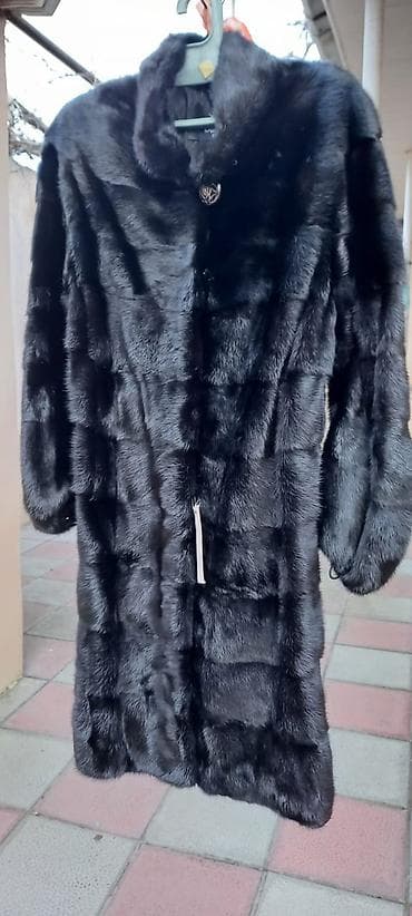 Kurtkalar: Qadın şineli – KAROLINA brendi - Material: tünd qara rəngli (parlaq) — 1